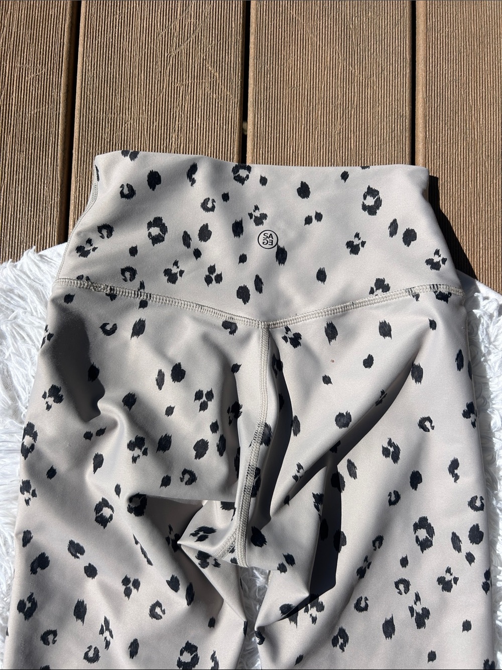 SAGE Collective Diamond Cheetah High Waist Yoga Leggings Women’s Size XS - Picture 10 of 16